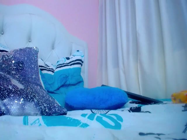 Live sex webcam photo for Petite_camila #287864149