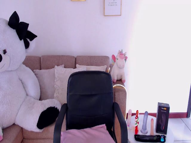 Live sex webcam photo for Candy_love2 #261485073