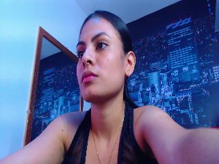 Live sex webcam photo for Haily_scot #251719289