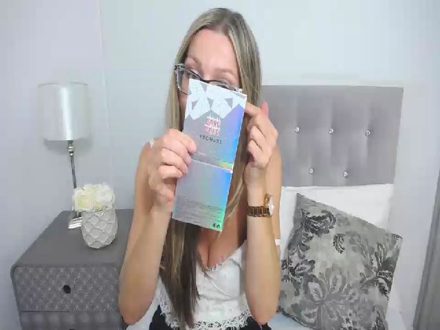 Live sex webcam photo for tessSmart #264980272