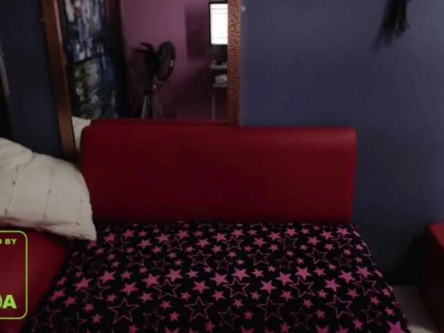 Live sex webcam photo for jeniferblanco #241301952