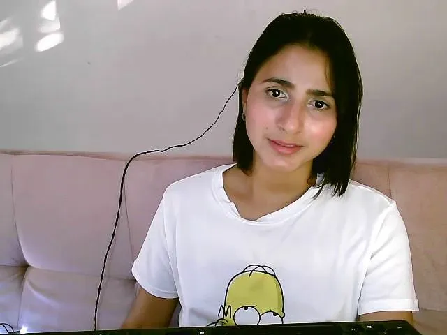 Live sex webcam photo for Sarita30 #255070244