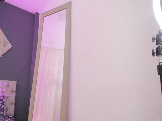 Live sex webcam photo for Karina_V #253740603