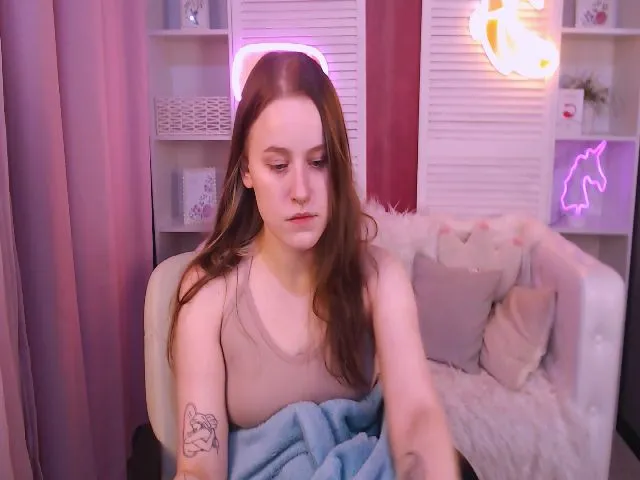 Live sex webcam photo for LynneDawson #259630098