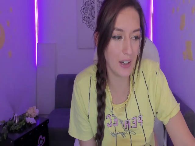 Live sex webcam photo for Connie__jones #258945389