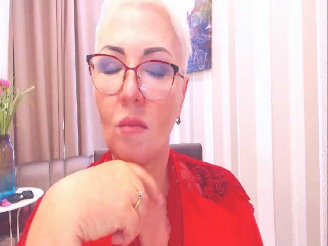 Live sex webcam photo for LadyXAnna #260548239