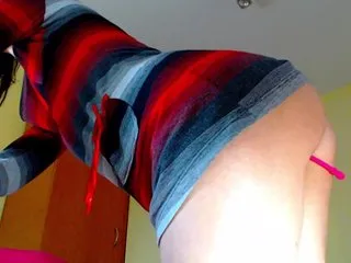 Live sex webcam photo for SexyAylin4u #240872270