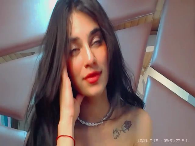 Live sex webcam photo for Luna_candyy #260358540