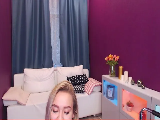 Live sex webcam photo for Kara_Smith #255212431