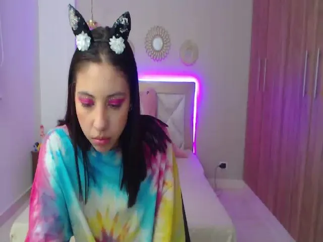 Live sex webcam photo for Emily_evans18 #261149359