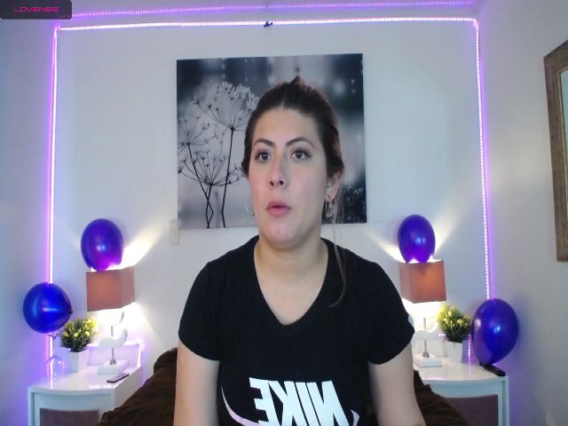 Live sex webcam photo for NicolSaenz #262179504