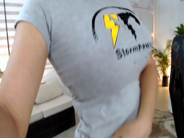 Live sex webcam photo for AngelaMar #257891221