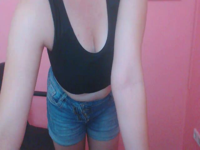 Live sex webcam photo for JiMiola #261160450