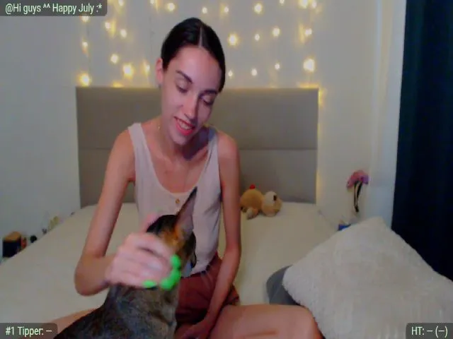 Live sex webcam photo for Lazyy_pandaa #254014423