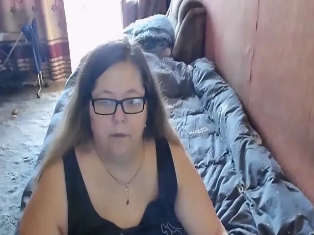 Live sex webcam photo for HotXXXGirl1 #256622144