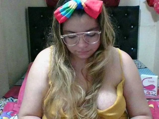 Live sex webcam photo for Victoriamor #243159777