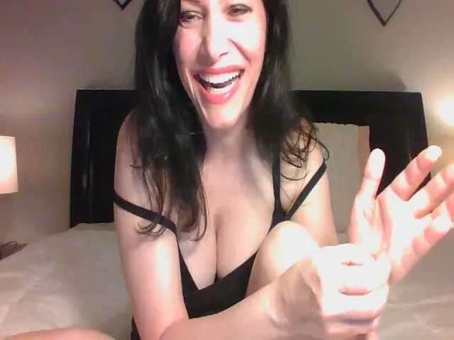 Live sex webcam photo for LVDOLL #257986329