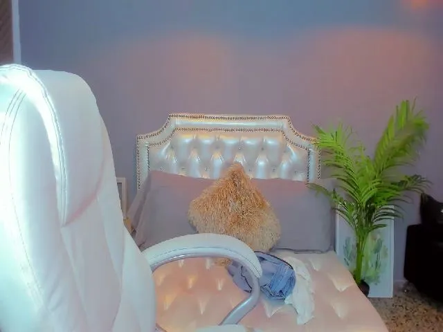 Live sex webcam photo for Emyconner #256218046