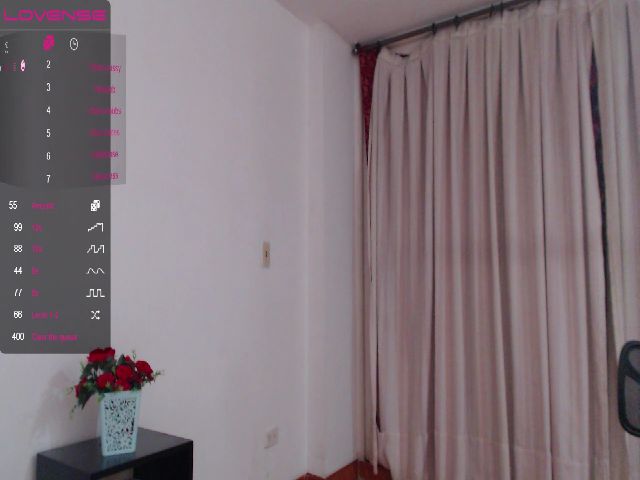 Live sex webcam photo for EmilyTobin #261136819