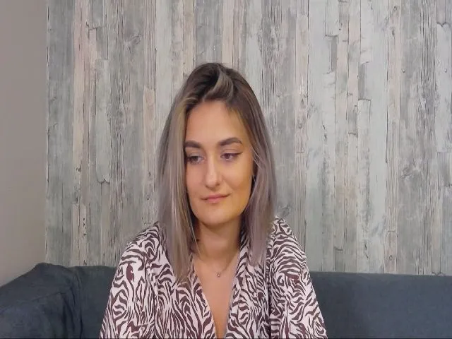 Live sex webcam photo for SecretAmber #255349125