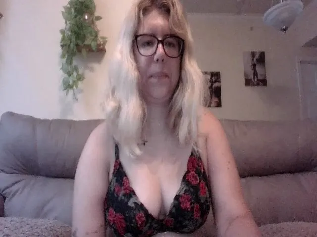 Live sex webcam photo for cozychristine #254789923