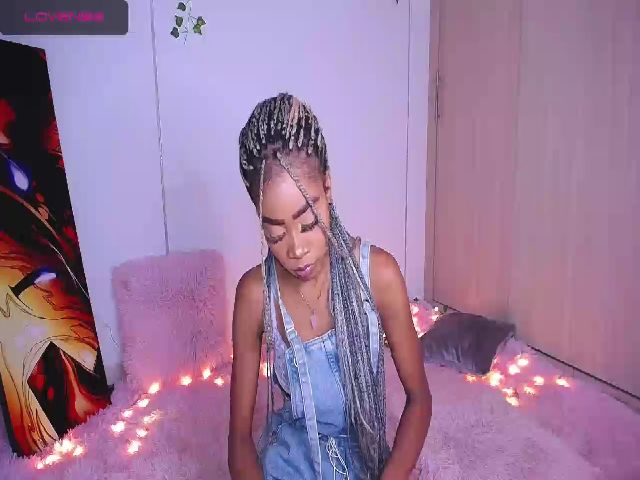 Live sex webcam photo for Aria_brown_ #257099751