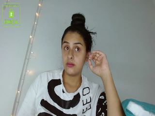 Live sex webcam photo for EmmaX0X0X0 #252153046