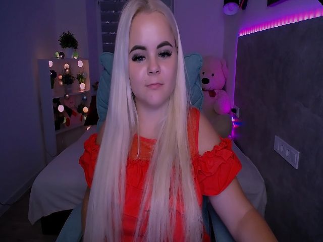 Live sex webcam photo for Jenni__fer #258337176