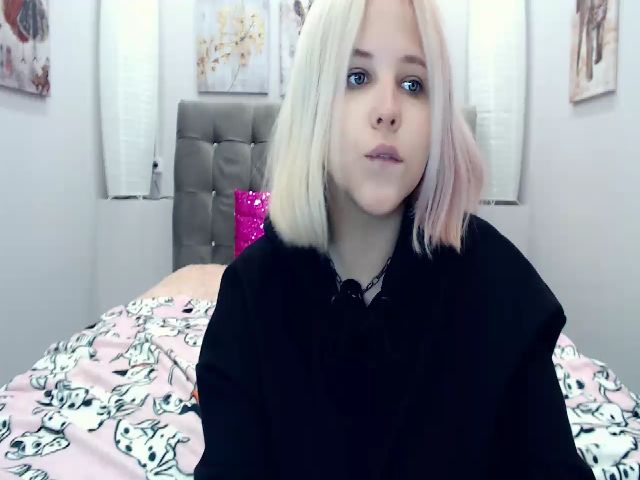 Live sex webcam photo for Helokit #259167344