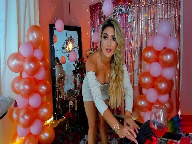 Live sex webcam photo for IsabelaBrown #256139579