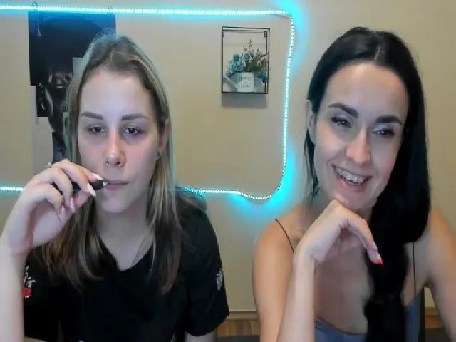 Live sex webcam photo for PolliMilk #263537737