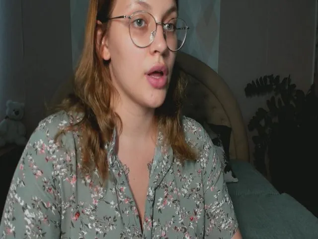 Live sex webcam photo for CuteMonica_ #255327946