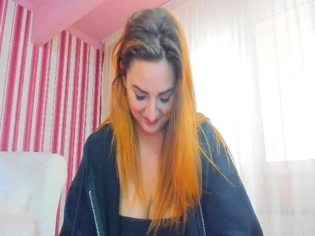 Live sex webcam photo for KylieTy #265522722