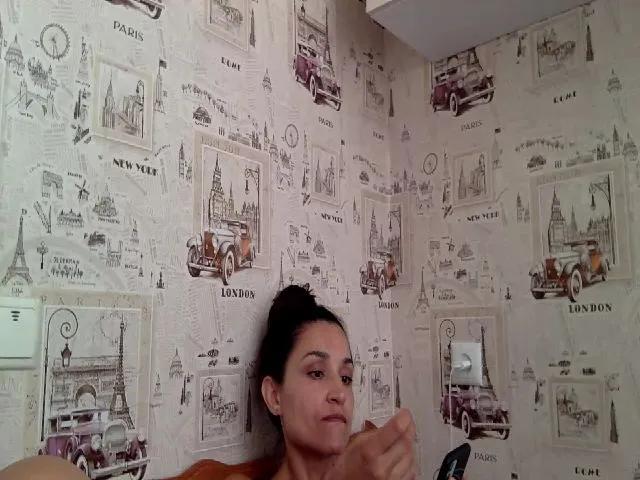 Live sex webcam photo for JolyBoss #253103680