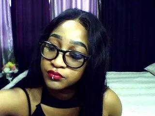 Live sex webcam photo for Miafoxx #240666762