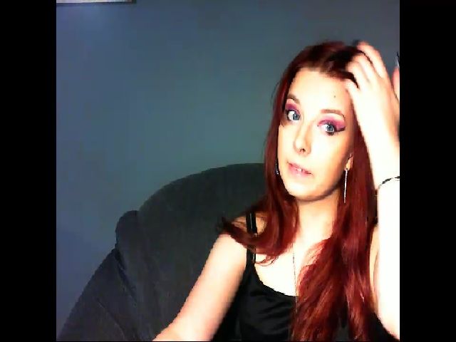 Live sex webcam photo for VirginLuna18 #258754491