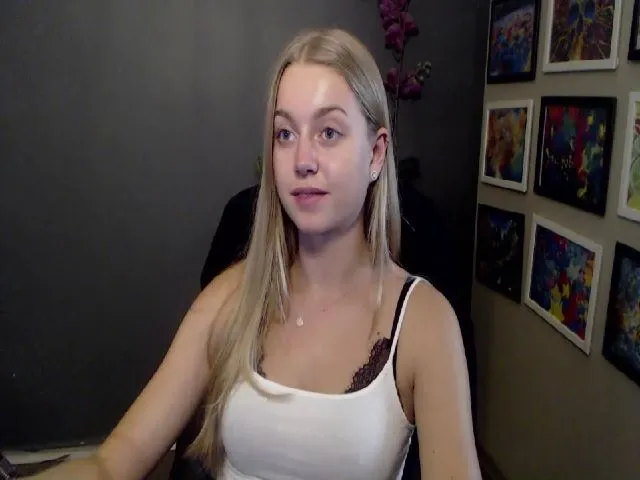 Live sex webcam photo for LUSTerica #263633983