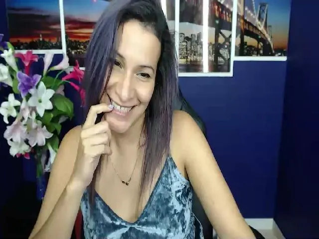 Live sex webcam photo for Infernalsexx #252649767
