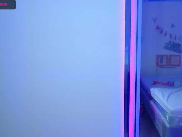 Live sex webcam photo for katysweett #248276646