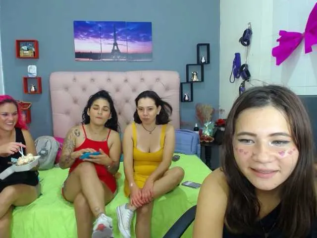 Live sex webcam photo for hotgarden #241145841