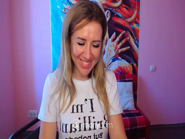 Live sex webcam photo for LoveMe_All #256794294