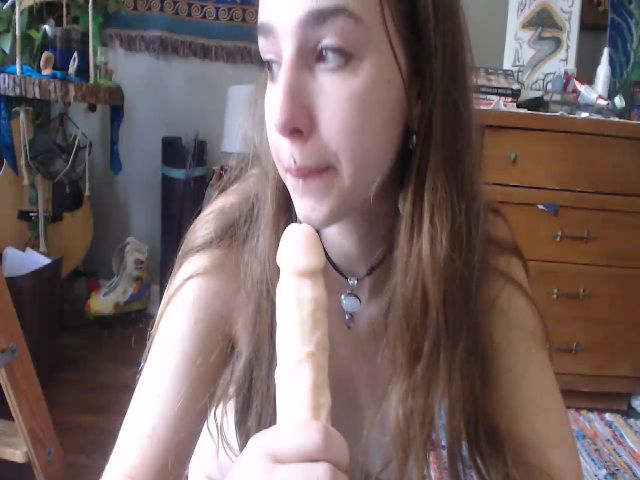 Live sex webcam photo for RoxieGBIV #253121099