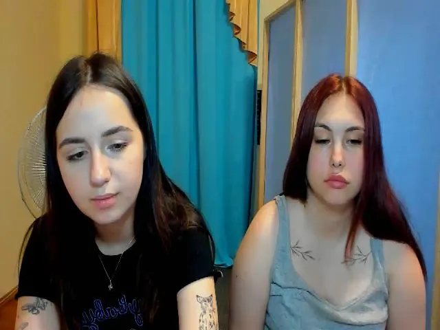 Live sex webcam photo for BeautiAmber #254189942