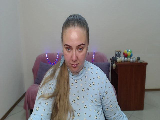 Live sex webcam photo for XArinasoll #255138291
