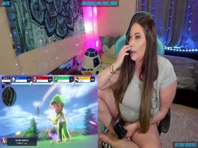 Live sex webcam photo for Nikki_Haze #252774774