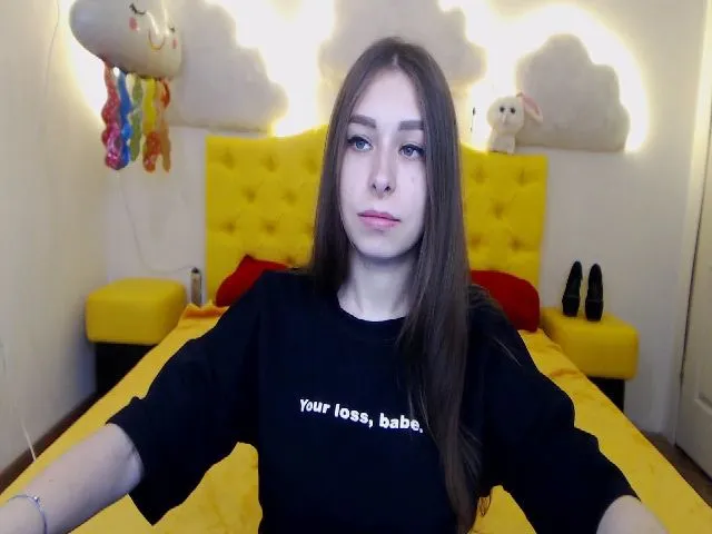 Live sex webcam photo for LindaJason #255860711
