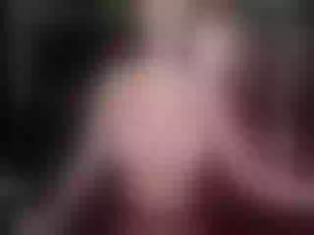 Live sex webcam photo for JenniferLuvv #261342237