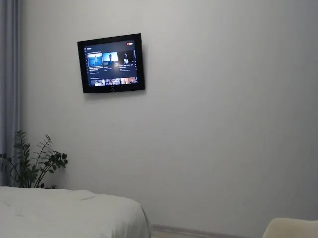 Live sex webcam photo for AnnaGood #252916362