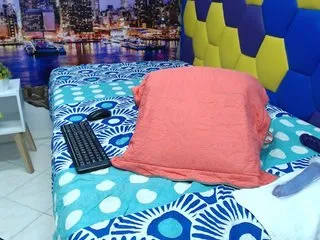 Live sex webcam photo for miagoth #240655983