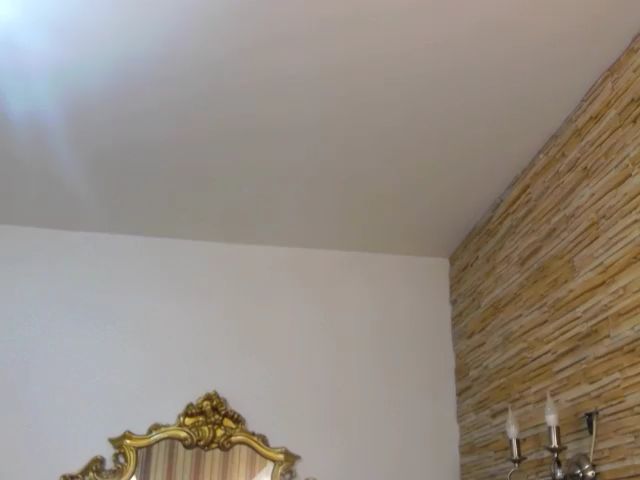 Live sex webcam photo for MissElisabeth #259571466